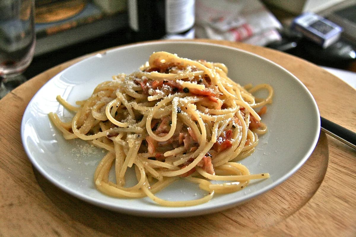 Pasta Carbonara — traditional Italy dish