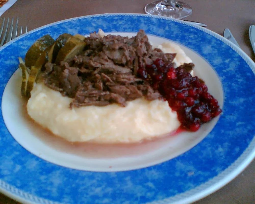 Poronkäristys (Reindeer Stew) — traditional Finland dish