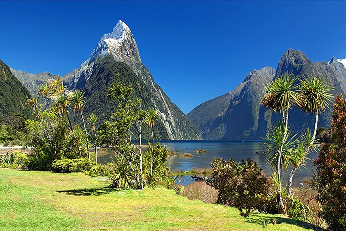 Oceania travel guide — countries, landmarks and food