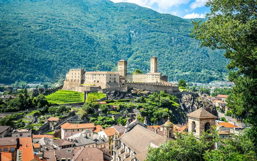 Three Castles of Bellinzona in Switzerland — photo 2