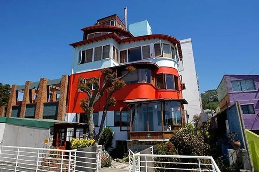La Sebastiana in Chile — photo 2