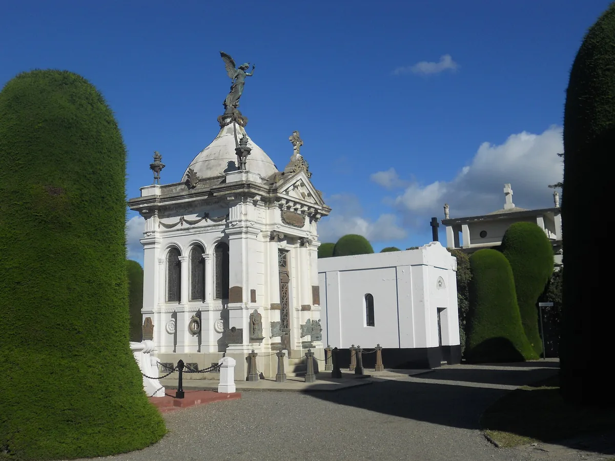 Sara Braun Cemetery