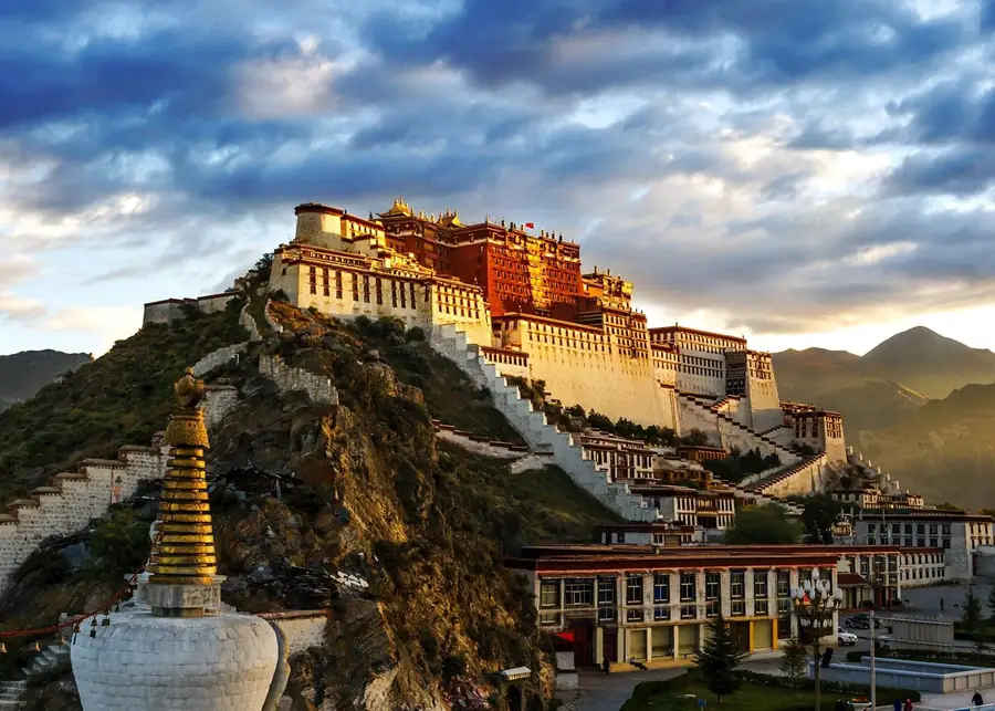 Potala Palace in China — photo 2