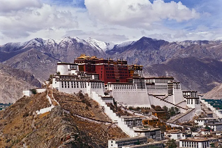 Potala Palace in China — photo 3