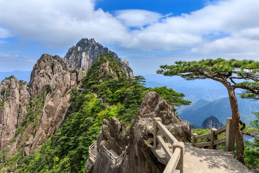 Yellow Mountain in China — photo 2