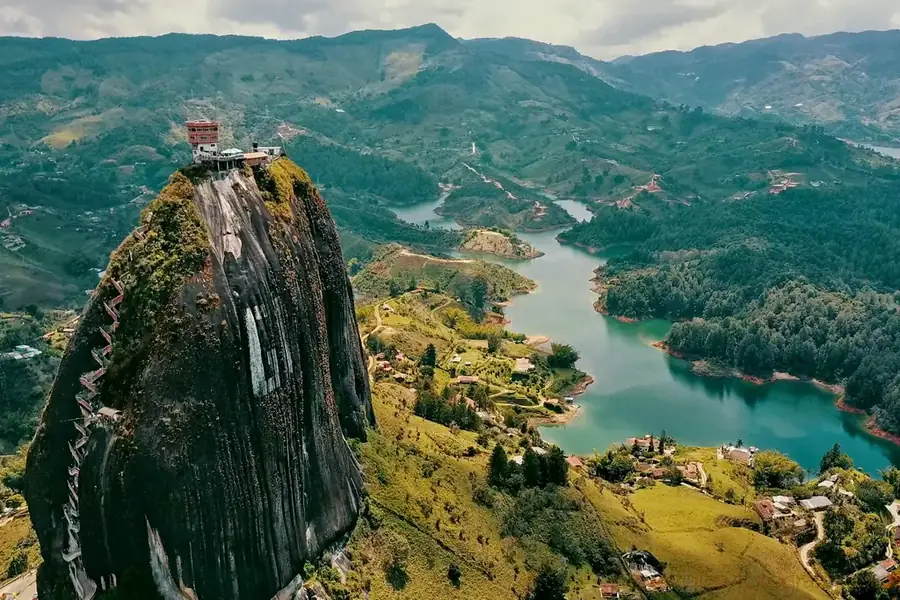 El Peñón de Guatapé in Colombia — photo 6