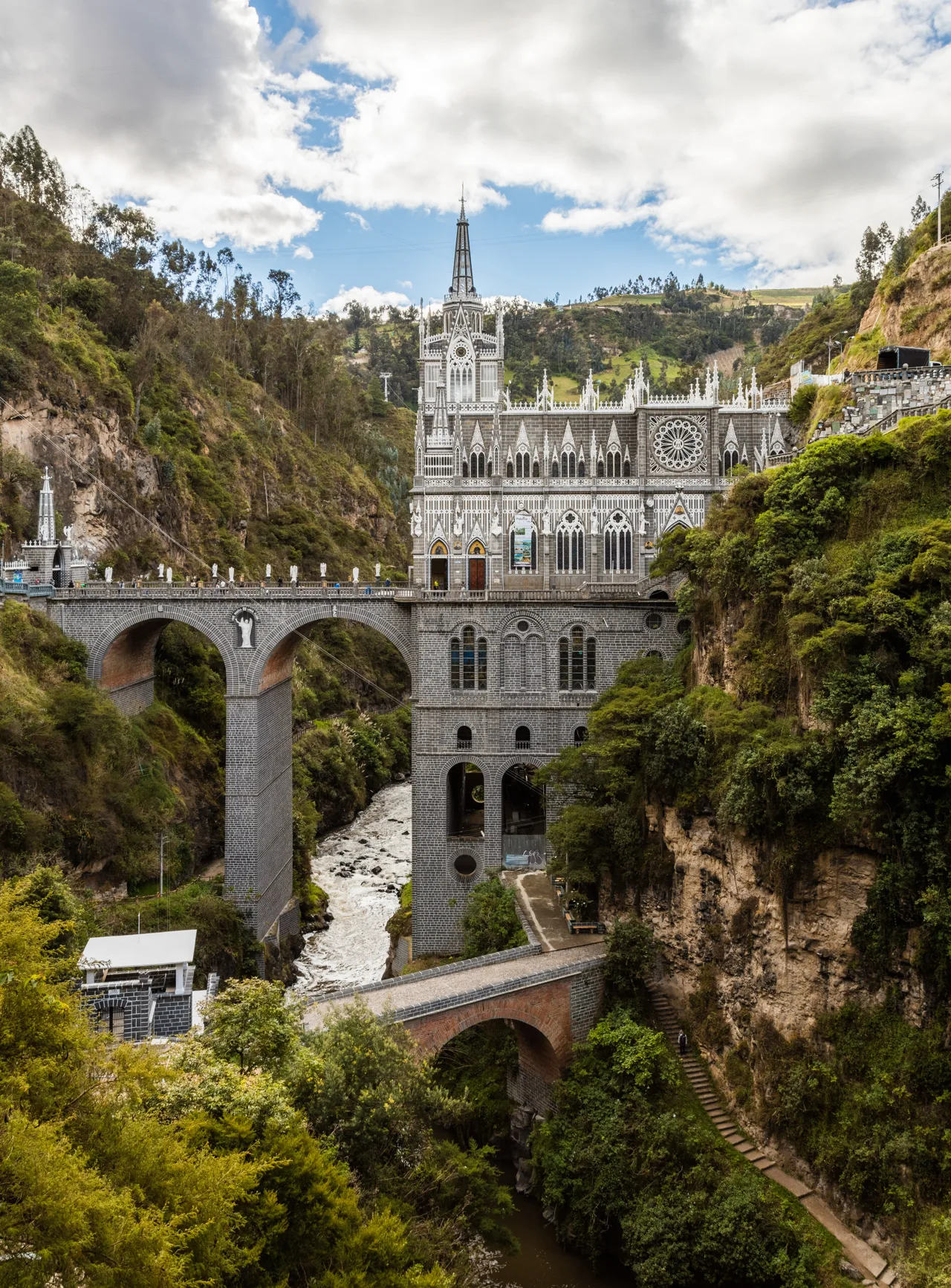 Santuario Las Lajas in Colombia, photo 2