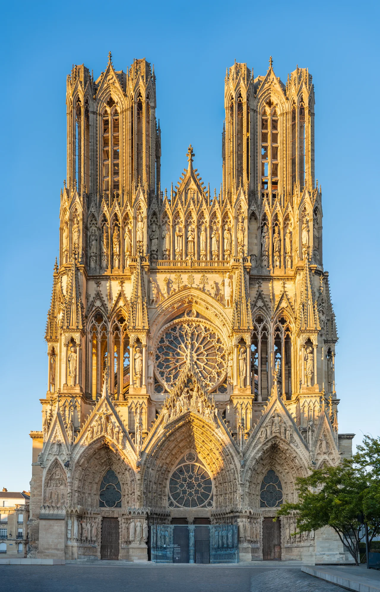 Cathedrale Notre Dame Reims in France, photo 2