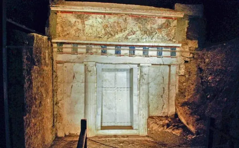 Royal Tombs of Aigai in Greece — photo 2