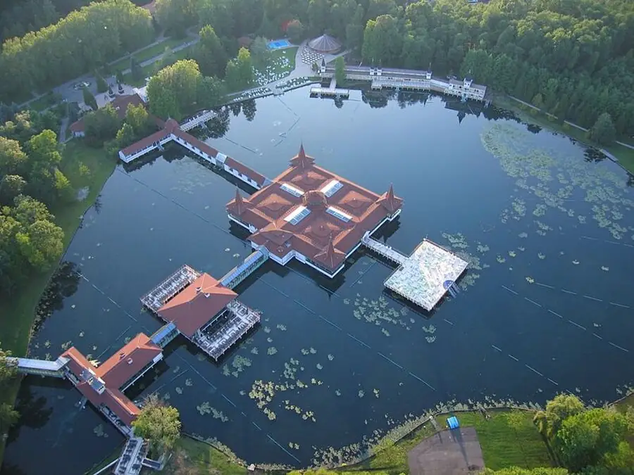 Lake Hévíz in Hungary — photo 3