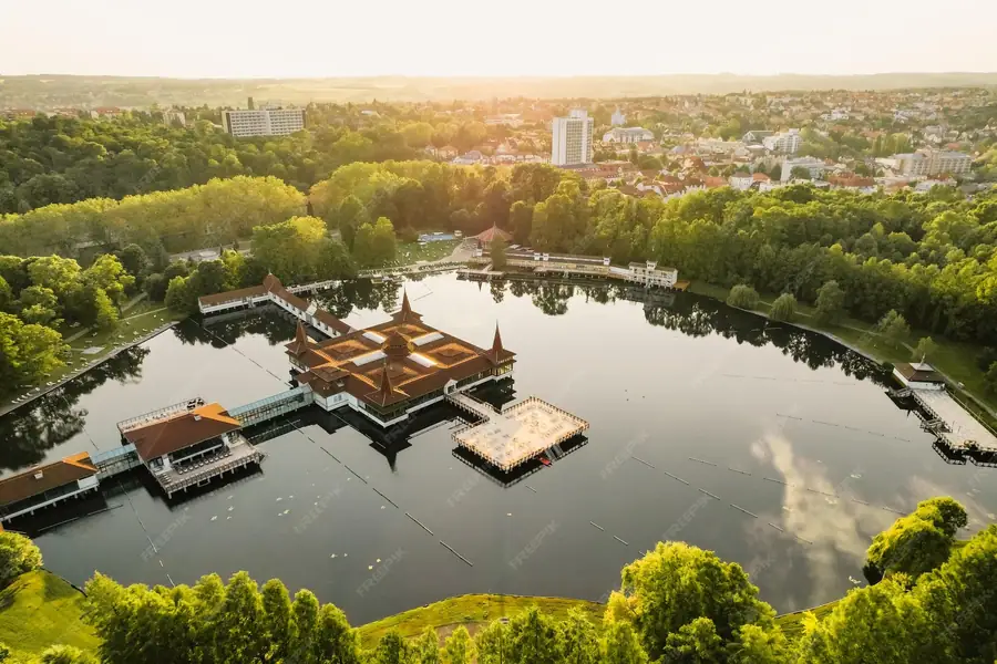 Lake Hévíz in Hungary — photo 8