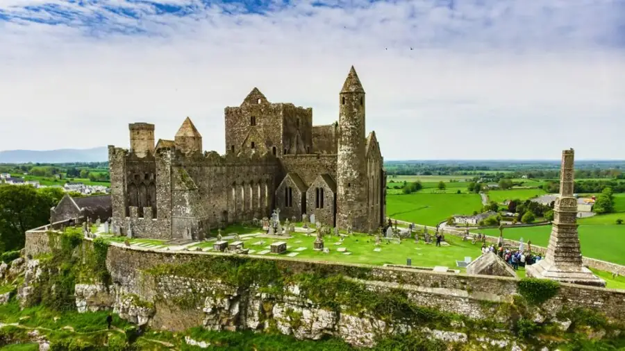 Rock of Cashel in Ireland — photo 2
