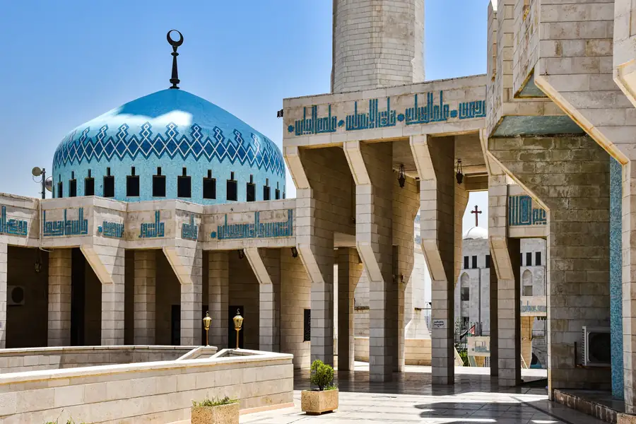 King Abdullah I Mosque in Jordan — photo 2