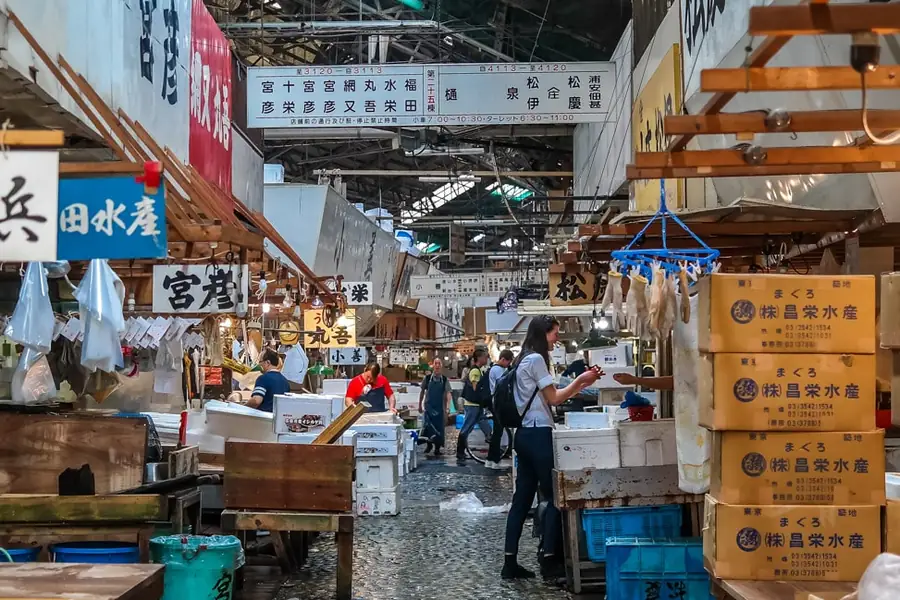 Tsukiji Outer Market in Japan — photo 3