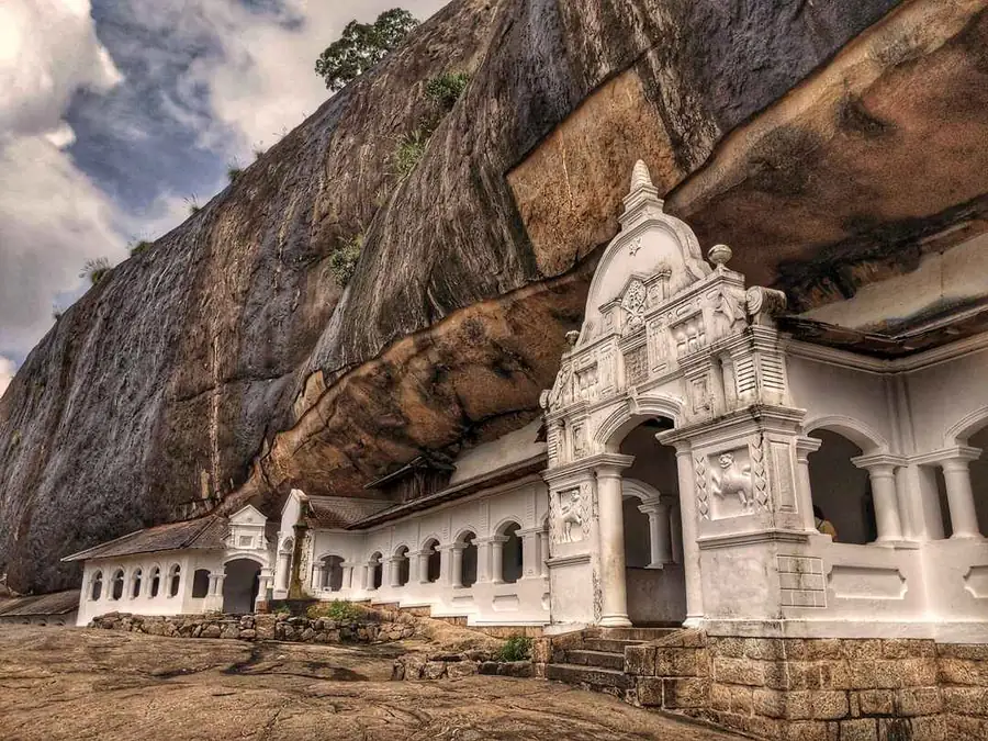 Dambulla Cave Temple