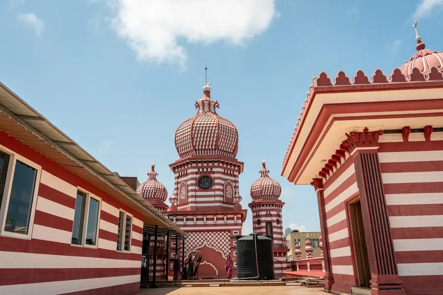 Jami Ul-Alfar Mosque in Sri Lanka — photo 2