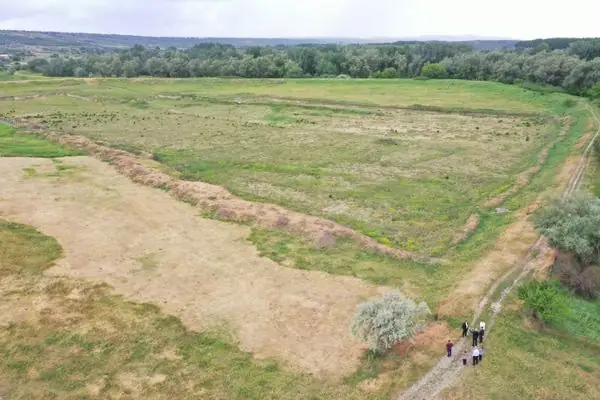 Valul lui Traian (Trajan's Wall) in Moldova — photo 2