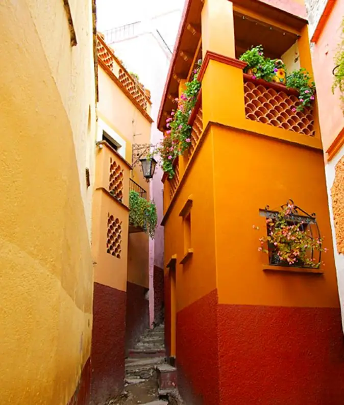 Callejón del Beso in Mexico — photo 3