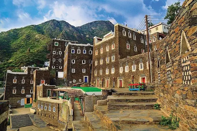 Rijal Almaa