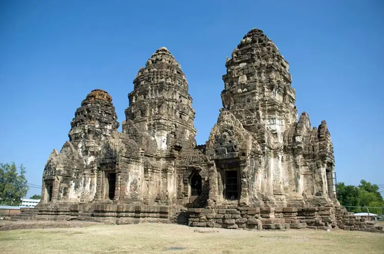Phra Prang Sam Yot