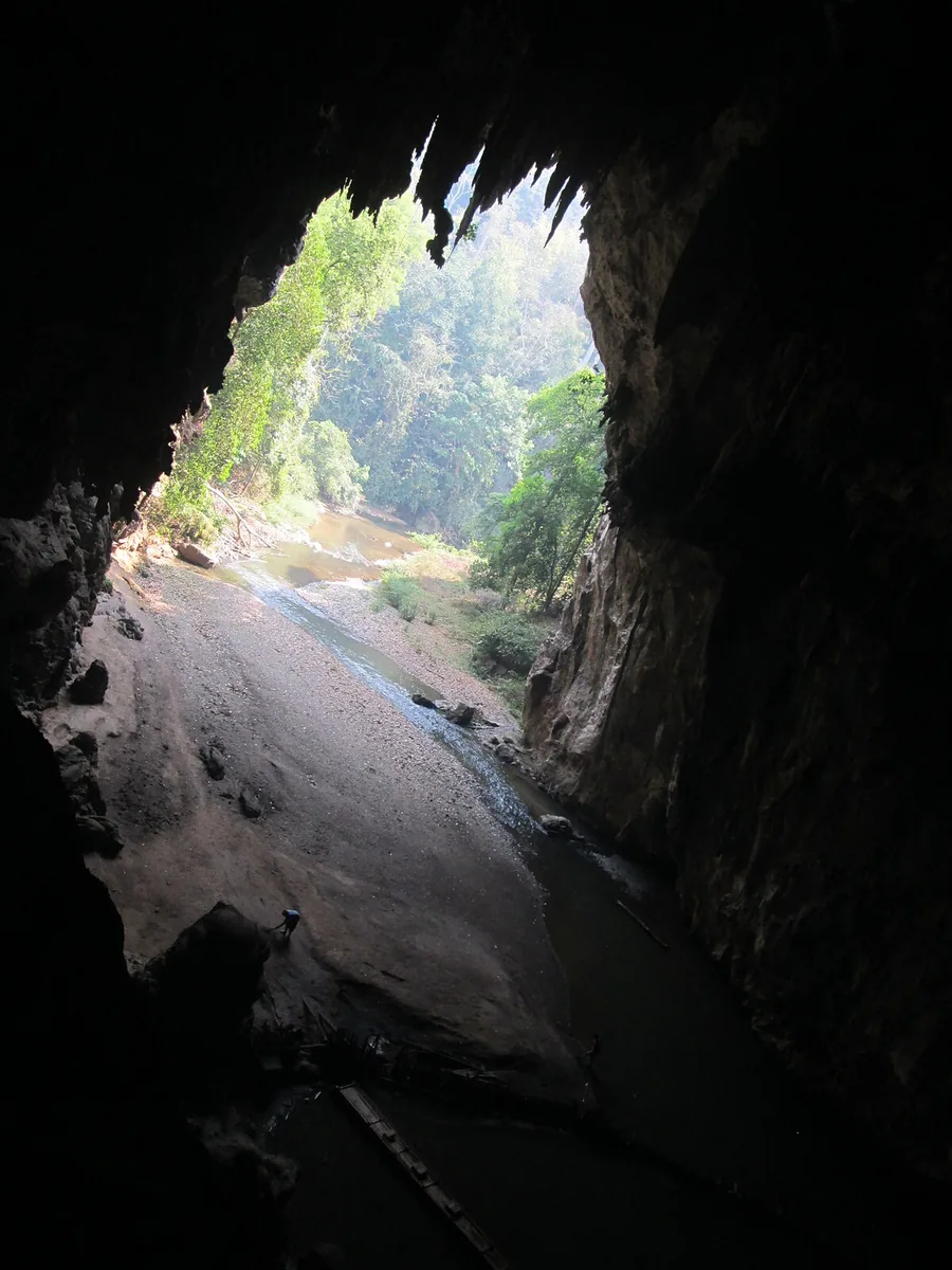 Tham Lod Cave