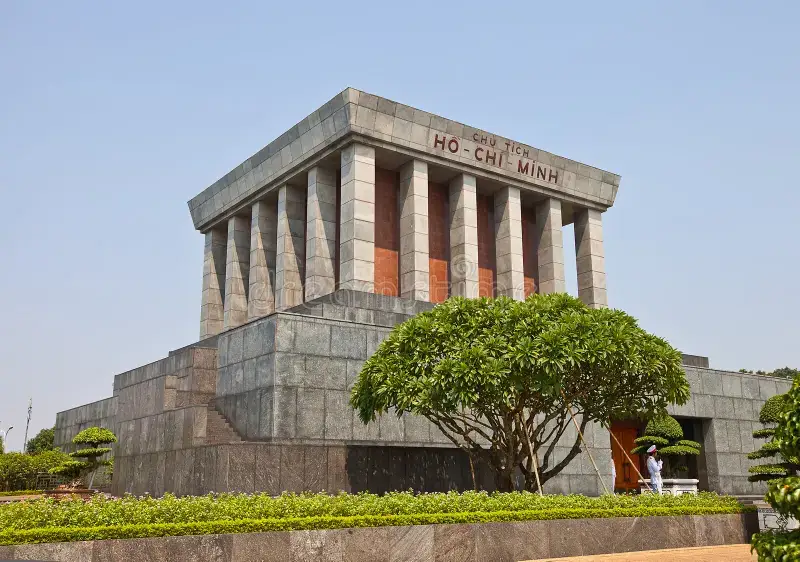Ho Chi Minh Mausoleum in Vietnam — photo 5