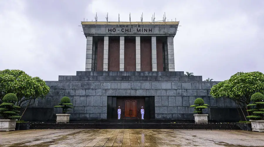 Ho Chi Minh Mausoleum in Vietnam — photo 3