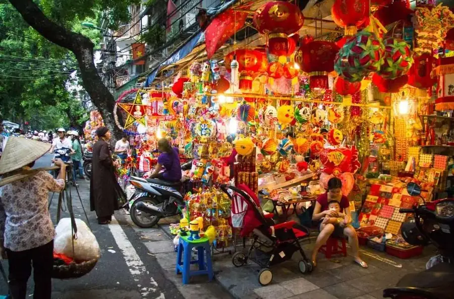 Old Quarter (36 Streets) in Vietnam — photo 2